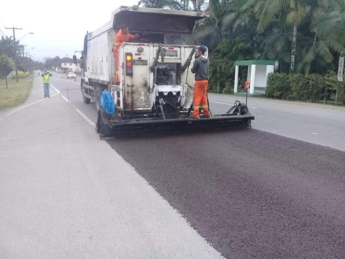 Restauração de pavimentos com microrevestimento asfáltico